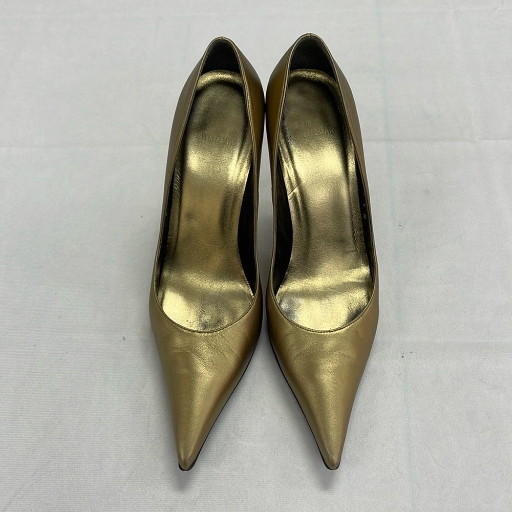 Beautiful Stuart Weitzman gold shoes